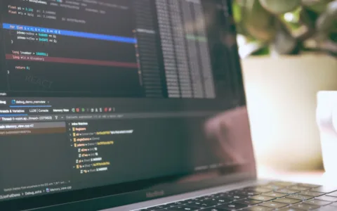 Telegram Mini App на React: SDK, валидация initData на PHP и управление MainButton